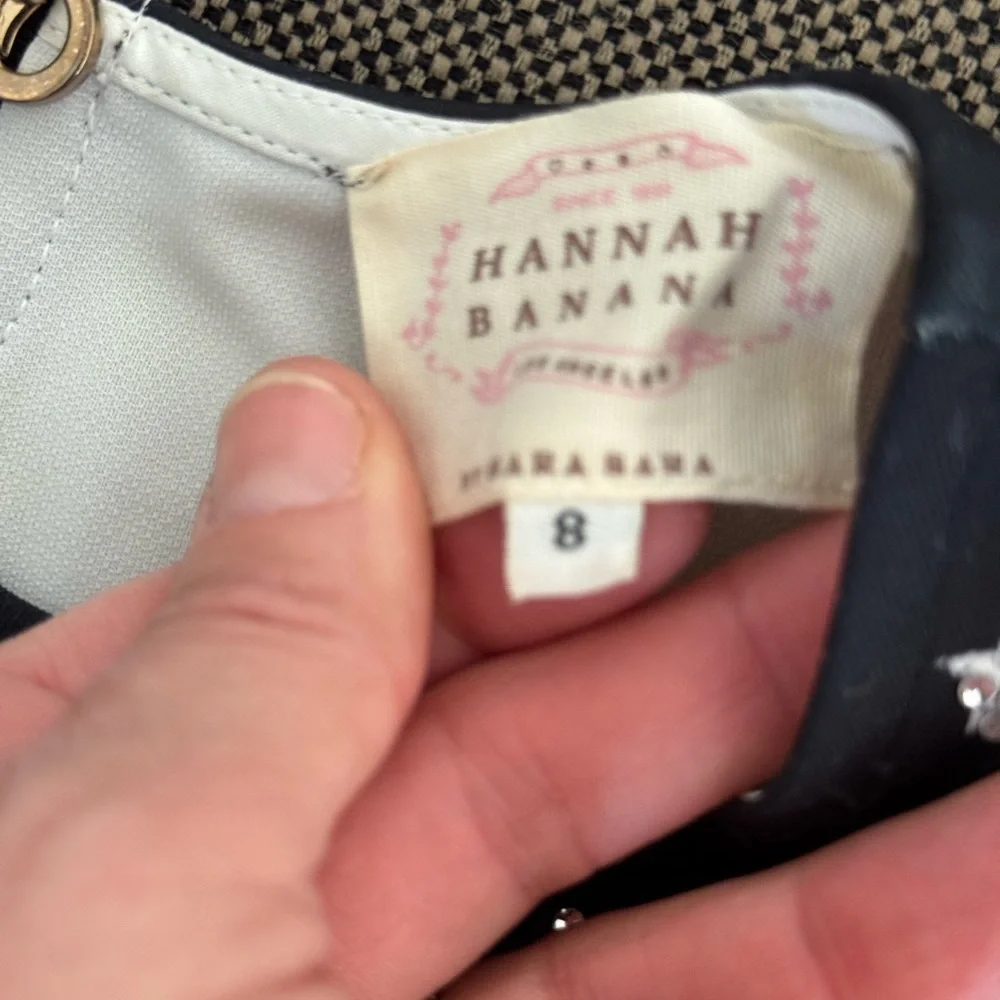 Hannah Banana - Picture 2 of 8